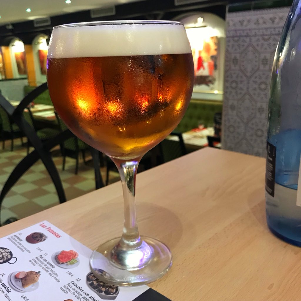 HungryScribbler's tweet image. A beer a day... #BarcelonaVacation