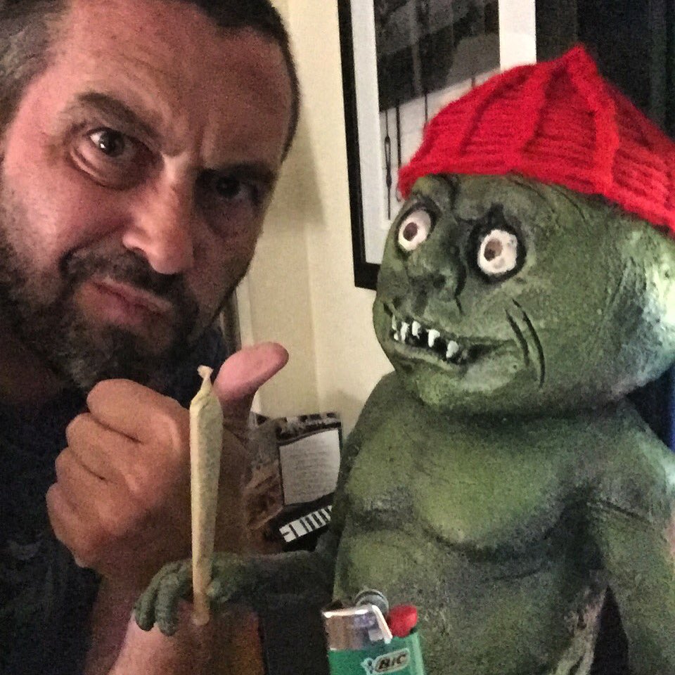GingerweedMan's tweet photo. #SanDiegoComicCon is about to get stoned!!! https://t.co/AgrTA2zI09