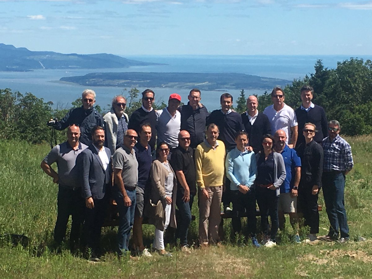 Special moment with the whole Club Med board and incredible partners .... site of our coming amazing North American resort // Moment avec tout le comite' de direction du Club Med et nos partenaires incroyables... au site de notre incroyable futur village d'Amerique du Nord. Ou?