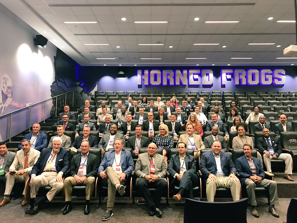 dargriff's tweet photo. Authenticity & Creativity β‘οΈ @lead1acom faculty!
Grateful for the outstanding contributions - You gave of your time and your talents to enrich and inspire.
Color me impacted by all (staff & peers)! THANKFUL -
#mindfullnesstraining #createtime #makeadifference https://t.co/l3zzr5yBVi