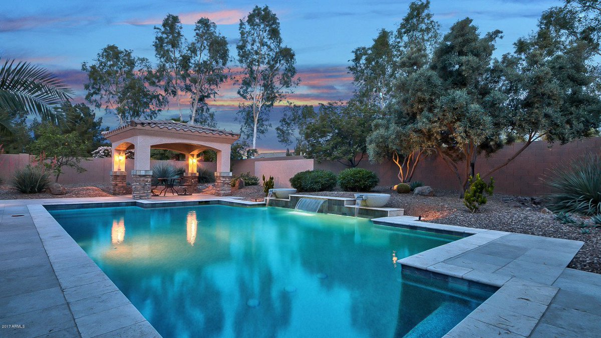 Are you house hunting in the East Valley? Is a pool a MUST HAVE for you & your family?🏊🏡 

We put together all the homes in the Valley that have a pool. Click this link to start browsing through these beautiful properties: arnettproperties.com/homes-for-sale…

PM or Call/Text us to sched...