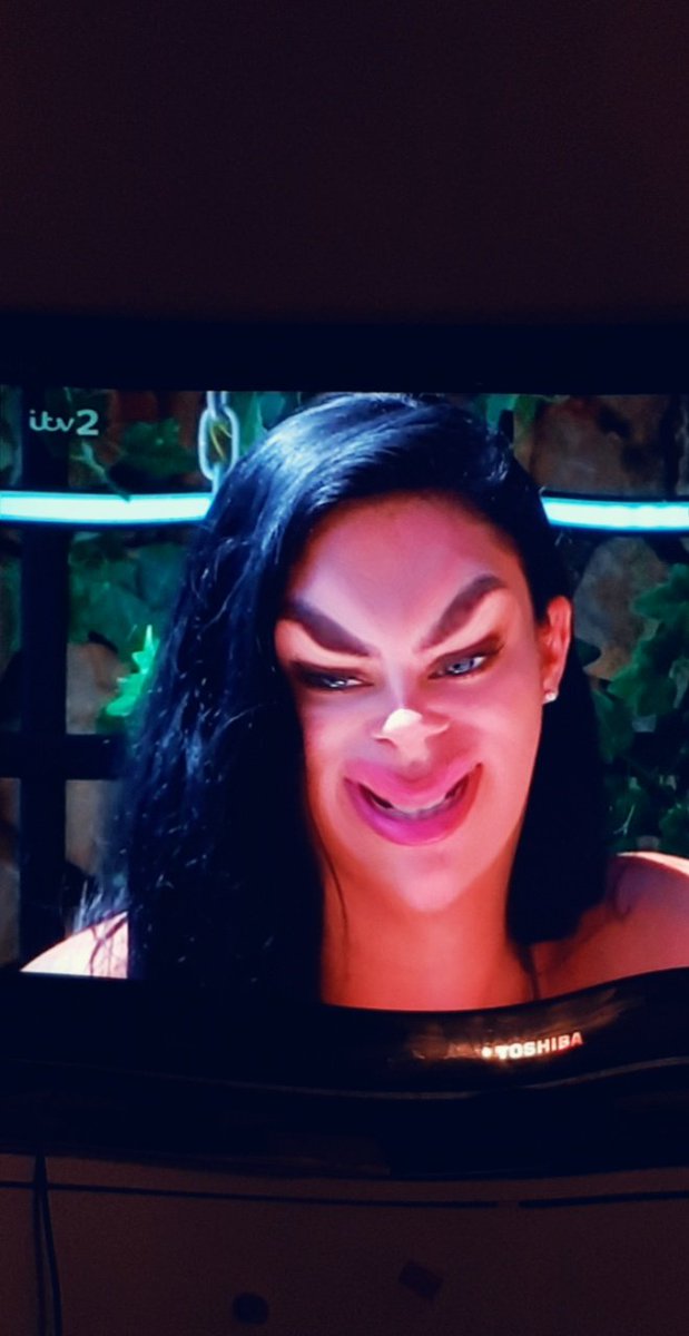 CarolineG91's tweet photo. Every girl in the UK right now because their inner demon is coming out cause even Dr Alex is a fucking twat which now proves all men are fucking twats. #LoveIsland #AwHell #DrAlex https://t.co/iLLEXLP4OW