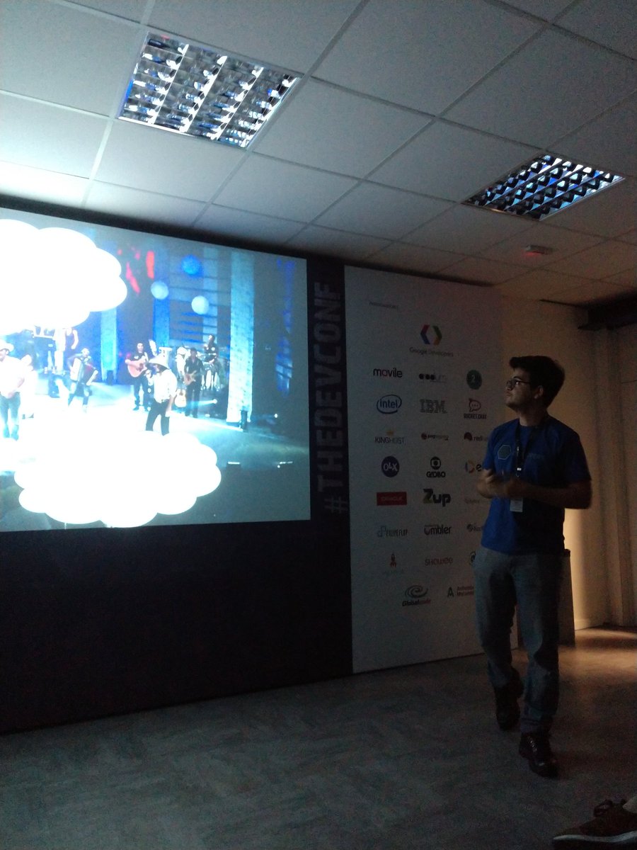 missayres's tweet photo. Palestra top Impressões sobre Navigation Controller no Android com o Marcelo Quinta @mrquinta #TheDevConf #trilhaAndroid https://t.co/mdE4GHe0Jj