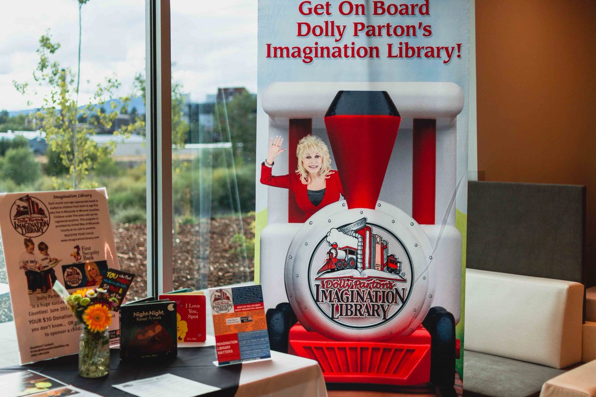 Founded by Dolly Parton in 1995, #imagination #Library creates a home library of up to 60 books and instills a love of #books and reading from an early age. 

#Parents sign up either electronically or by form and receive a books. Click for more info missoulaunitedway.org/imaginationlib…