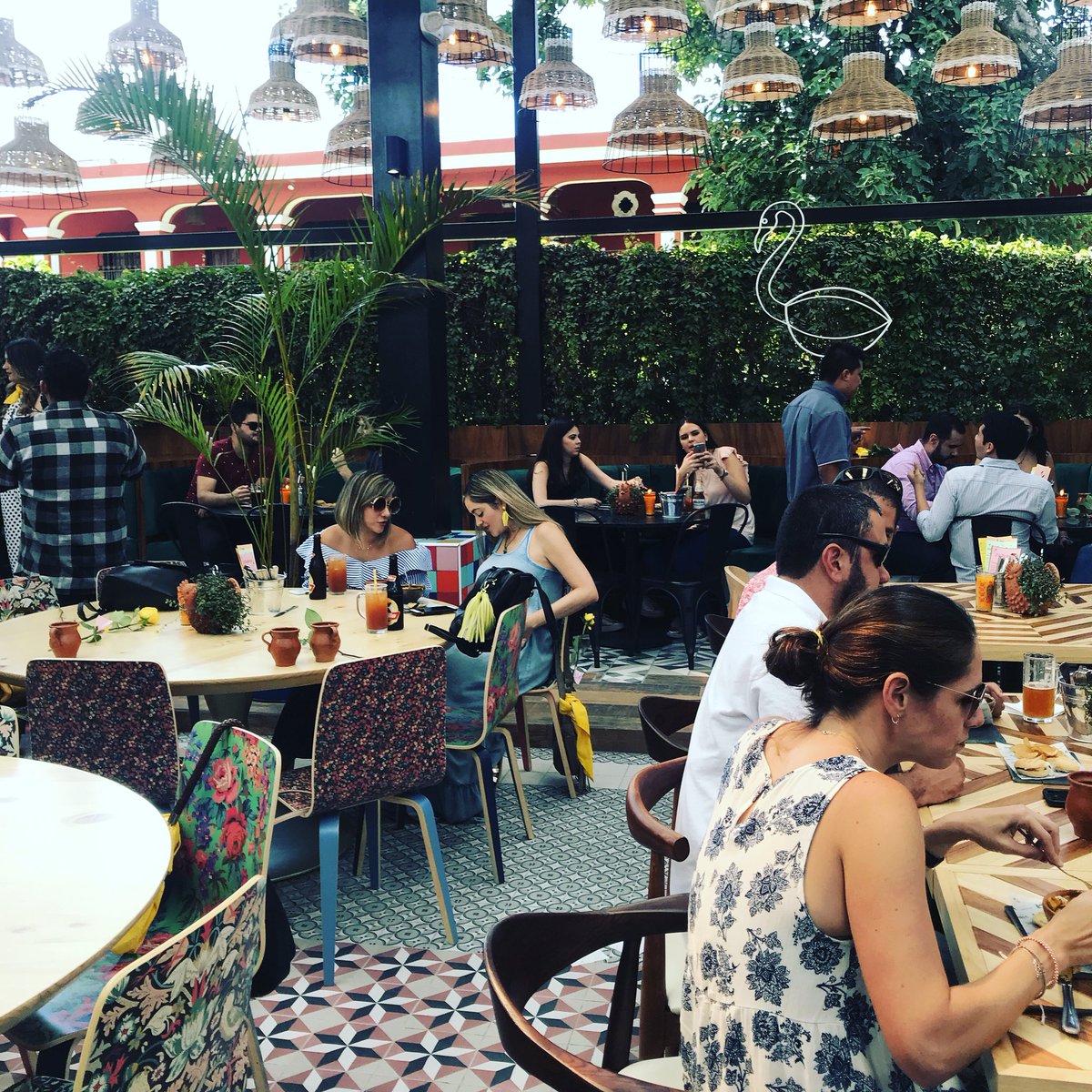 ENTRETENIMIENTO] “La Esquina” un lugar a la vanguardia gastronómica con una  propuesta única, accesible y deliciosa. #SoyMINI #NuestraldeadeLujo  #somoslaesquina #lacocinitadelvalle, image size:1200x1200