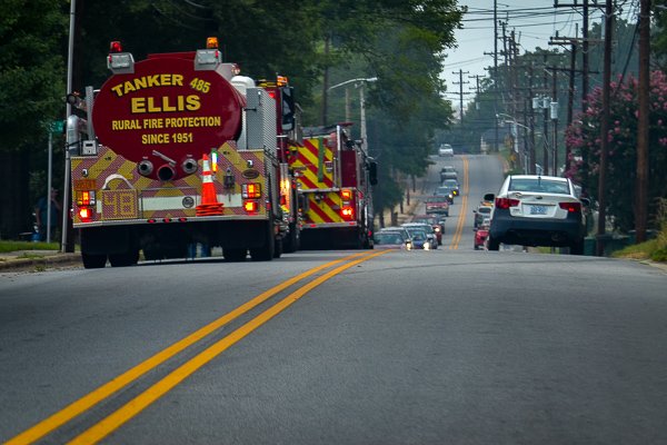 rowancountync's tweet image. Thankful for the 120+ firefighters, @RowanCountyES, Rowan Rescue Squad, and other emergency personnel working together to contain today's 5-alarm fire at Holmes Iron and Metal in East Spencer.
