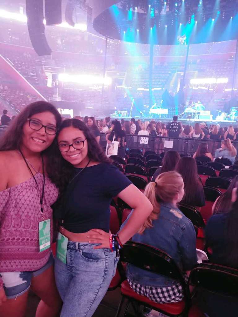 thisisnyl's tweet image. I spent an entire year saving to see Harry and when the night came I couldn't believe it.I couldn't have been more grateful to see the man I've supported since 2011. Now going on 16 yrs old he has made the biggest impact on my life and I couldn't be more grateful for him❤