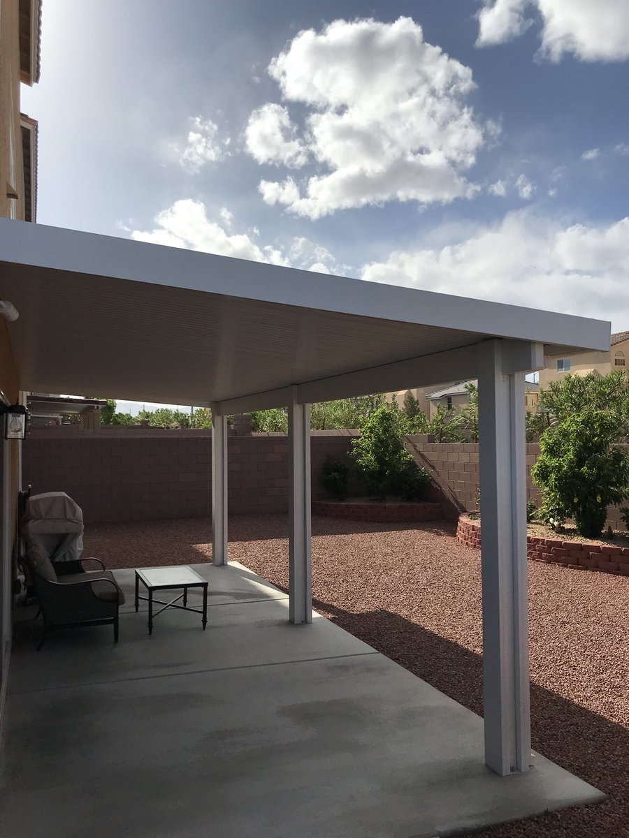 BellaPatioLV's tweet photo. Sometimes, simple is best. 
.
.
#patiocover #patiolife #solid #beveled #homeimprovement #architecturalphotography #aluminumpatiocovers #duralum #alumawood #simple #basic #BellaPaio https://t.co/YYi2gjjvSD