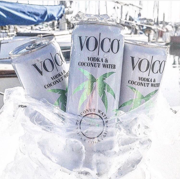 How to get through Wednesday’s! 🌴❤️🤘🏻#LoveVoco #vocodrink #coconutwater #coconut #paradise