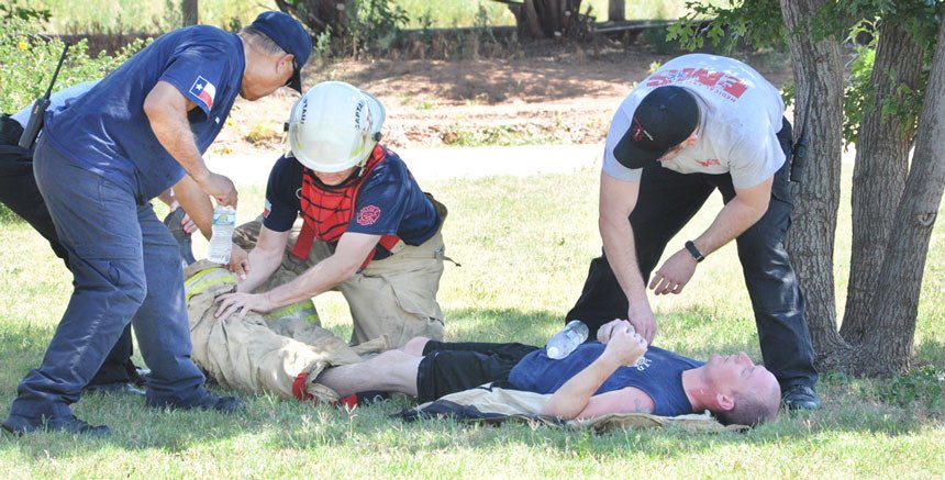 BillyGoldfeder's tweet image. FIREFIGHTER OPINIONS NEEDED: Your Bunker Gear And #%$^! Heat Strain!
firefighterclosecalls.com/your-bunker-ge… Please Participate In The Survey (and ReTweet This) So Mfgs Hear From Firefighters:     
surveymonkey.com/r/turnoutheat #firefighters #firefighter