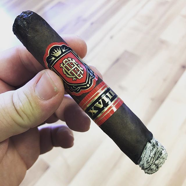 An amazing <a href="/thecrownedheads/">Jon Huber</a> Crowned Reserve XVIII. This cigar is super tasty. 😮 #cigars #cigar #bullsharkapproved #ipcpr2018 ift.tt/2O1qXlc