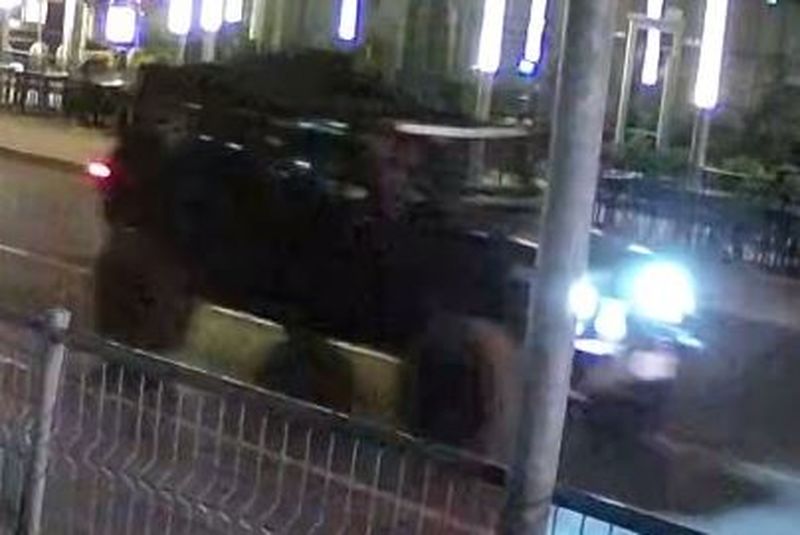 UPDATE: Police release photos of vehicle sought in downtown hit-and-run ow.ly/LuFn30l11wW https://t.co/V3jq1VfLK7