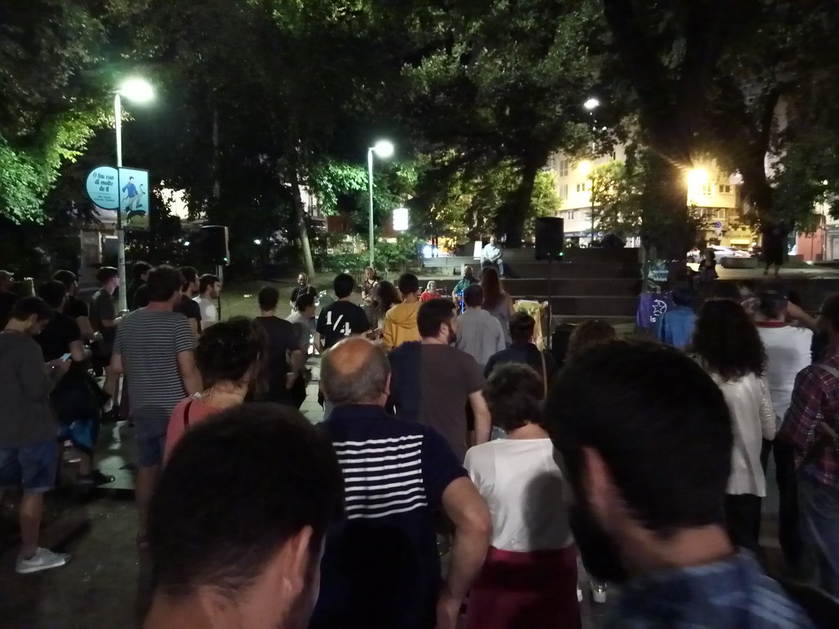 nadjanf's tweet image. Seguen os @Ultraqans no Campo da Leña #Coruña 👏