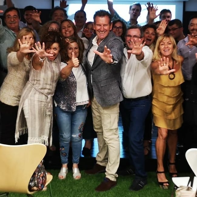 noow_distrito's tweet photo. Hoy en @remaxdistrito hemos disfrutado con el gran @gestiondelmiedo  "El Miedo es de Valientes"
#Motivación #Coraje #Analisisdelainformacion y #Controldelriesgo
👍👏👏😄
#REMAXDistritoClasico
#persistir  
#remax
#soyremaxdistrito
#culturadistrito
#actitudemprendedora https://t.co/NoynpqQQ6u