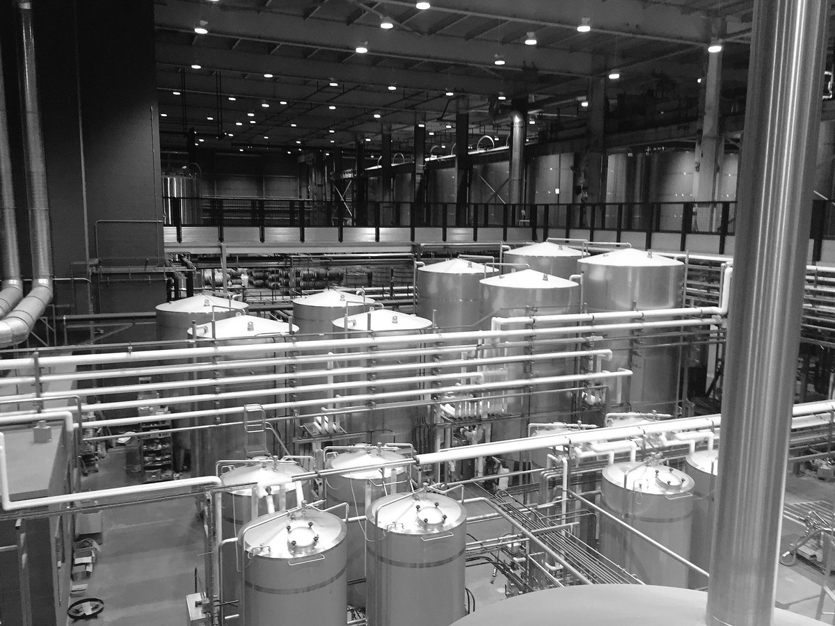 KatieHopsYCH's tweet photo. Just a small set-up then, 7 acres and 2 million kegs/year #holymalt π@lagunitasbruhws https://t.co/Mu9AAJ9qcH