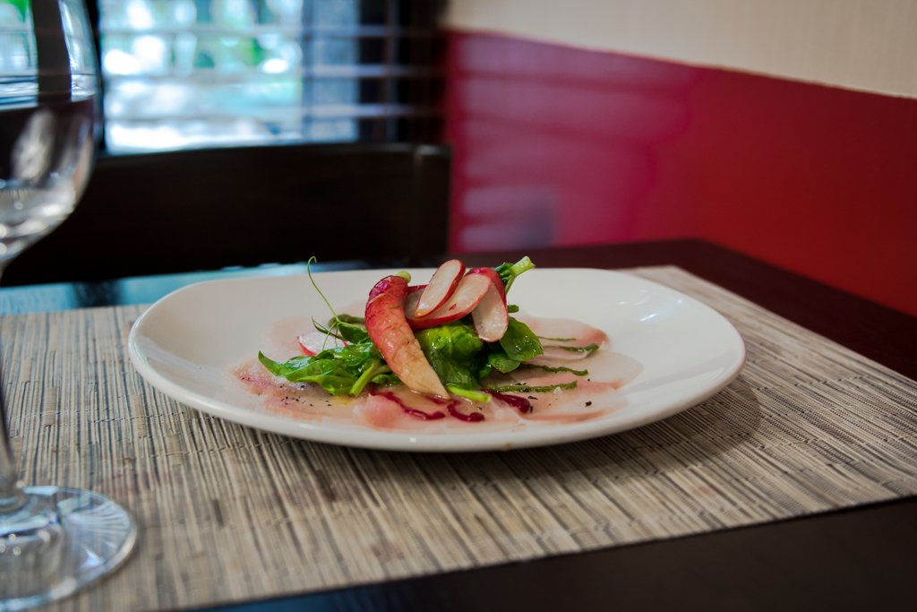 El #carpaccio de #Baba Silvestre del Edo. #Apure se hace sentir en cada bocado ♥️🐊🇻🇪

Es importante destacar que este es un proyecto gastronómico que respeta la temporada de caza permitida en la zona