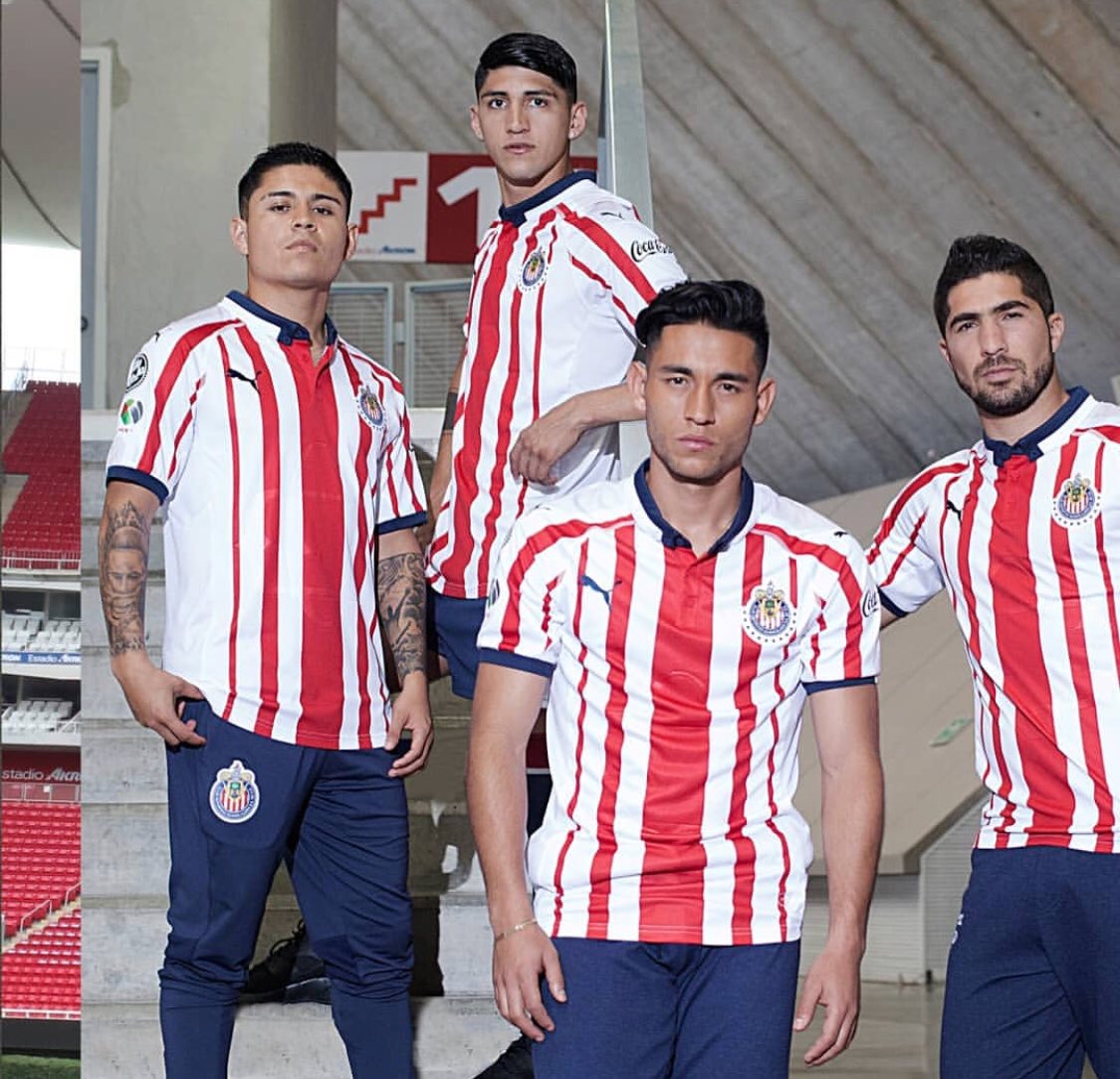 Resultado de imagen para chivas nueva playera