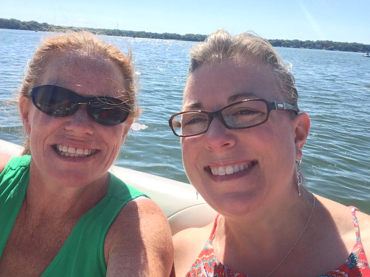 MsJohnson1028's tweet photo. #panthersummerselfie

Mia and I working hard at the iea leadership retreat.  Covers patio and boating selfies for Mia. https://t.co/8JtTHBcZzV