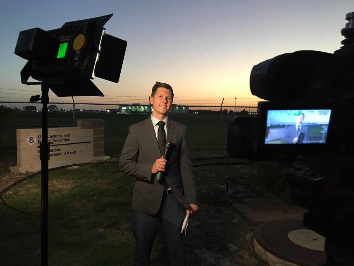 JoeGalliNews's tweet photo. Too bad the #sunset didnβt last long enough to be in my live report. #reportlife @News4SA @KABBFOX29 https://t.co/ykg4NxjvcG