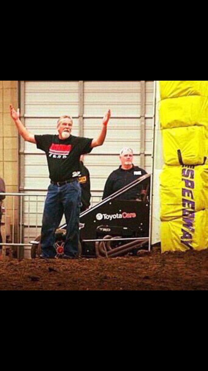 BrianBrown21's tweet image. When @KeithKunz sees a yellow with 20 to go and @Logan_Seavey has a 3 second lead in his first truck race. Let’s go @Logan_Seavey