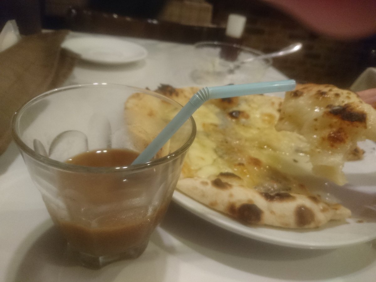 Cafe316Walking's tweet photo. 今日のランチはピ���とコーヒー🍕
地下のカフェにて✴️ https://t.co/qC7at32D2v