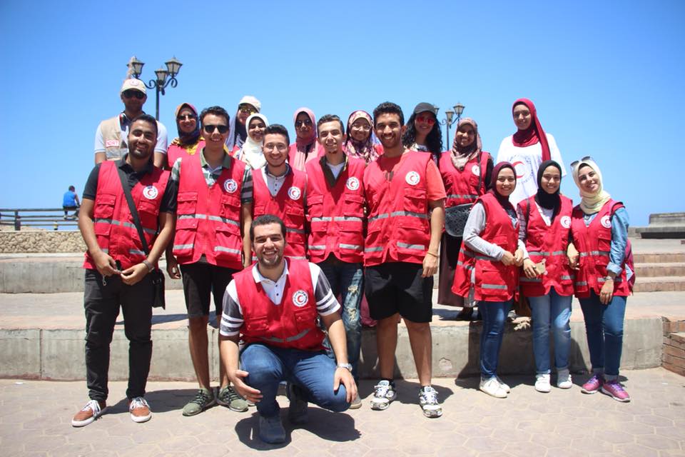 شارك الهلال الاحمر المصري بالاسكندرية فاعليات يوم البيئة العالمي بالتعاون مع جهاز حماية البيئة بالاسكندرية والشركة الدولية البحرية
و تضمنت الفاعليات ماراثون "التغلب على التلوث البلاستيكي" وقد شارك متطوعي الهلال الاحمر في تأمين الماراثون و تقديم خدمة الاسعافات الاولية للمصابين.