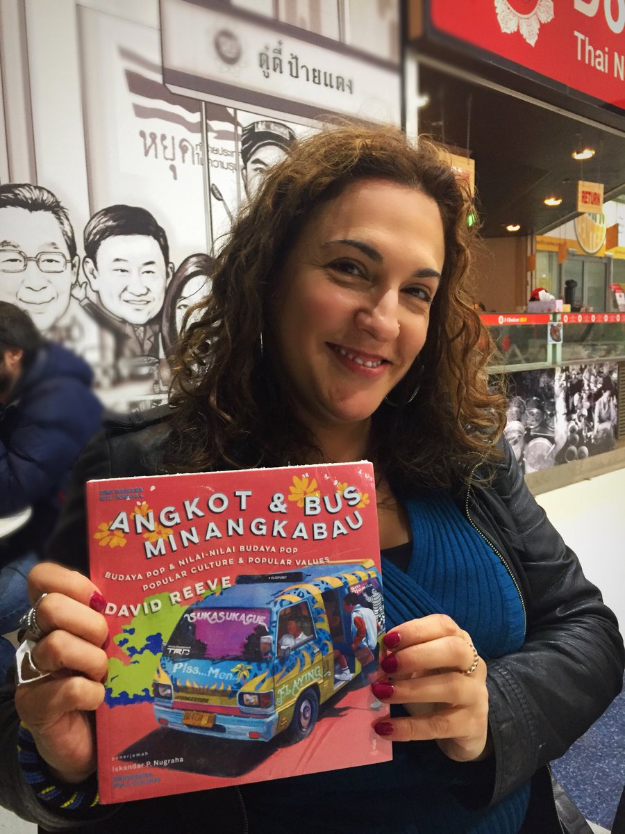 iskandarpn's tweet image. #bilingual publication #angkotpadang written by #davidreeve of #unsw published by @KomunitasBambu - I helped with the #Indonesian #translations-  is well-received by #indonesianPopCulture enthusiasts both in #NewYork the US and #Newcastle #Australia