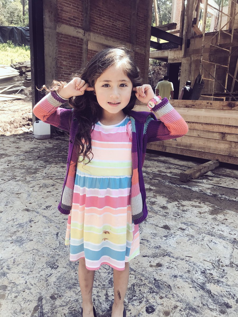 sesliea's tweet photo. Hermosa como has crecido #Rechina @eitanbb #obratiadany https://t.co/lSJOGdVsTi