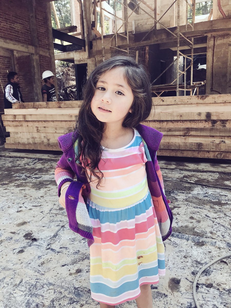 sesliea's tweet photo. Hermosa como has crecido #Rechina @eitanbb #obratiadany https://t.co/lSJOGdVsTi