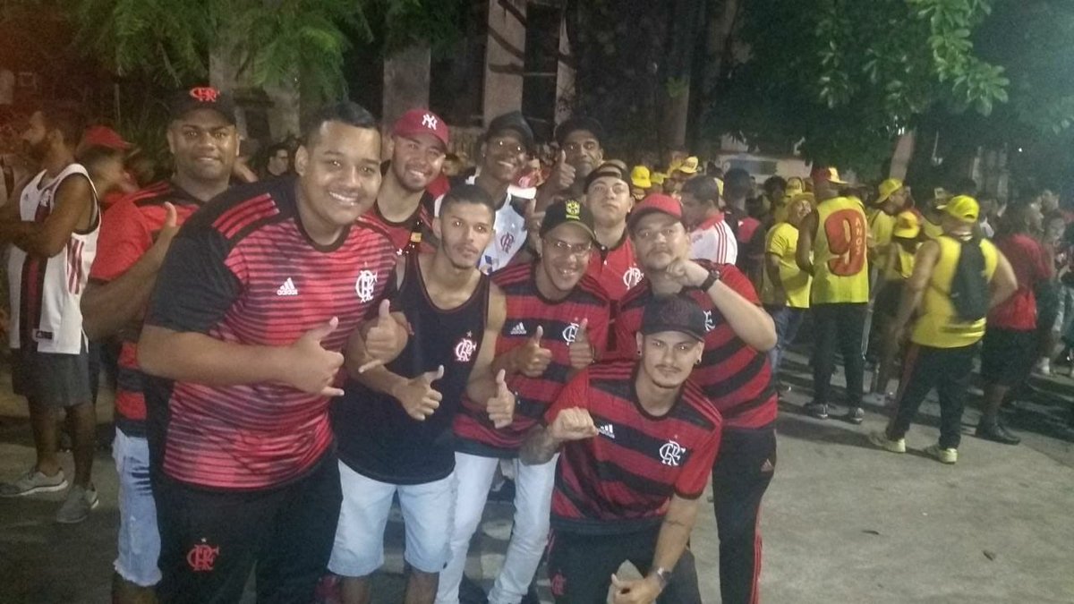 Kevin_CRF7's tweet photo. #FechadoComAmaior ✊🏻🔴⚫️ https://t.co/c7zPflaMJO