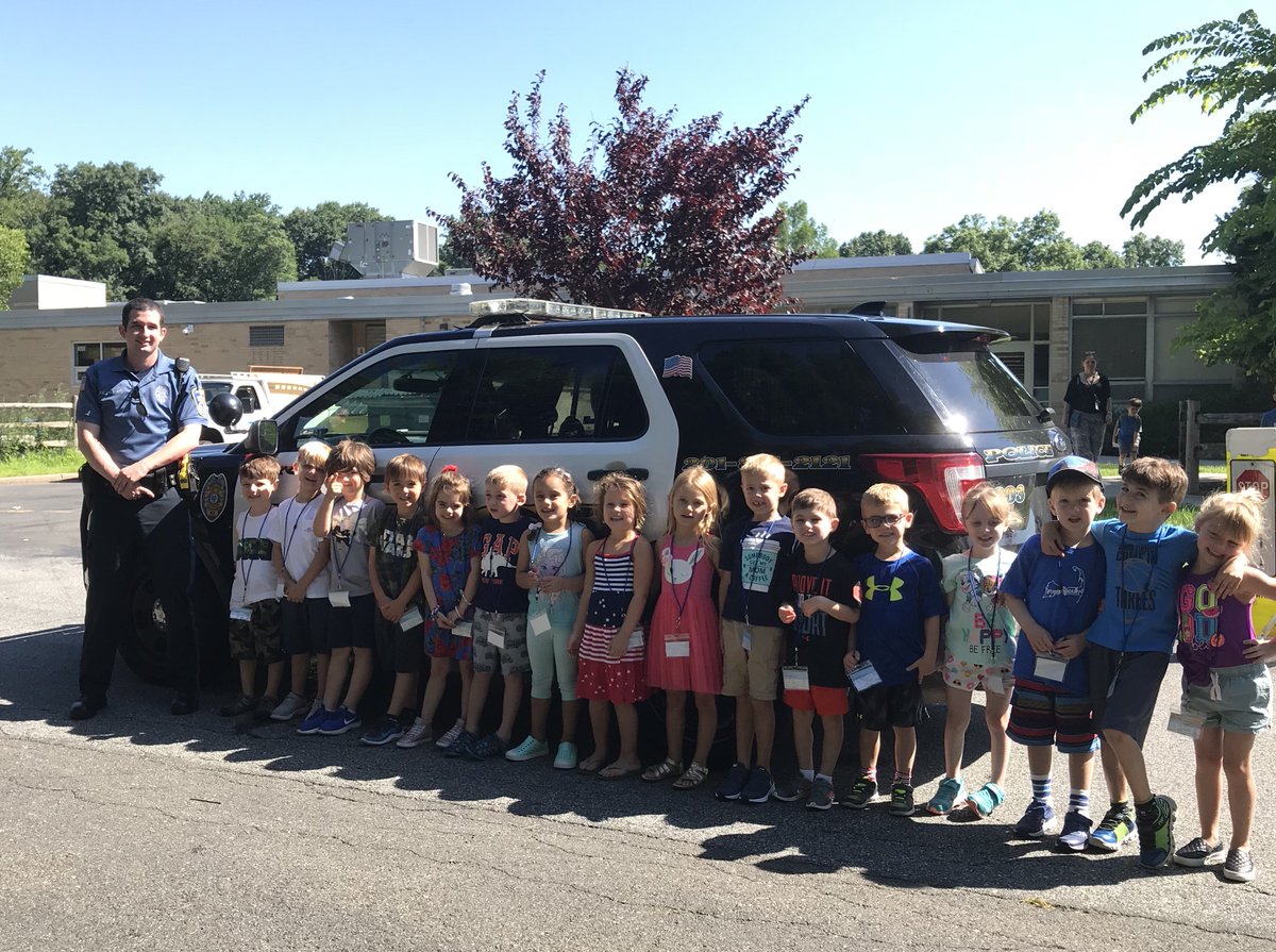 EMSHealthPE's tweet photo. Safety town students learn how to stay safe from Officer John from the Wyckoff Police Department. @WPSSummer @WyckoffTownship @dpasqualemusic https://t.co/s4KFbwaaxY