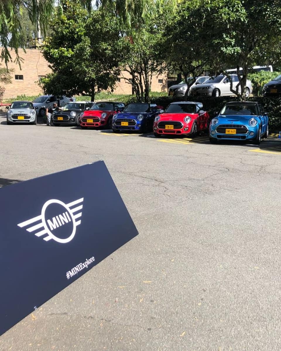 minicolombia's tweet photo. Con motivo del lanzamiento de nuestros modelos 2019, llevamos a cabo la Gran Carrera MINI por el oriente antioqueño, donde presentamos los nuevos miembros de la familia MINI y disfrutamos la gastronomía de la región. #MINIExplore https://t.co/kazEqhFlAX