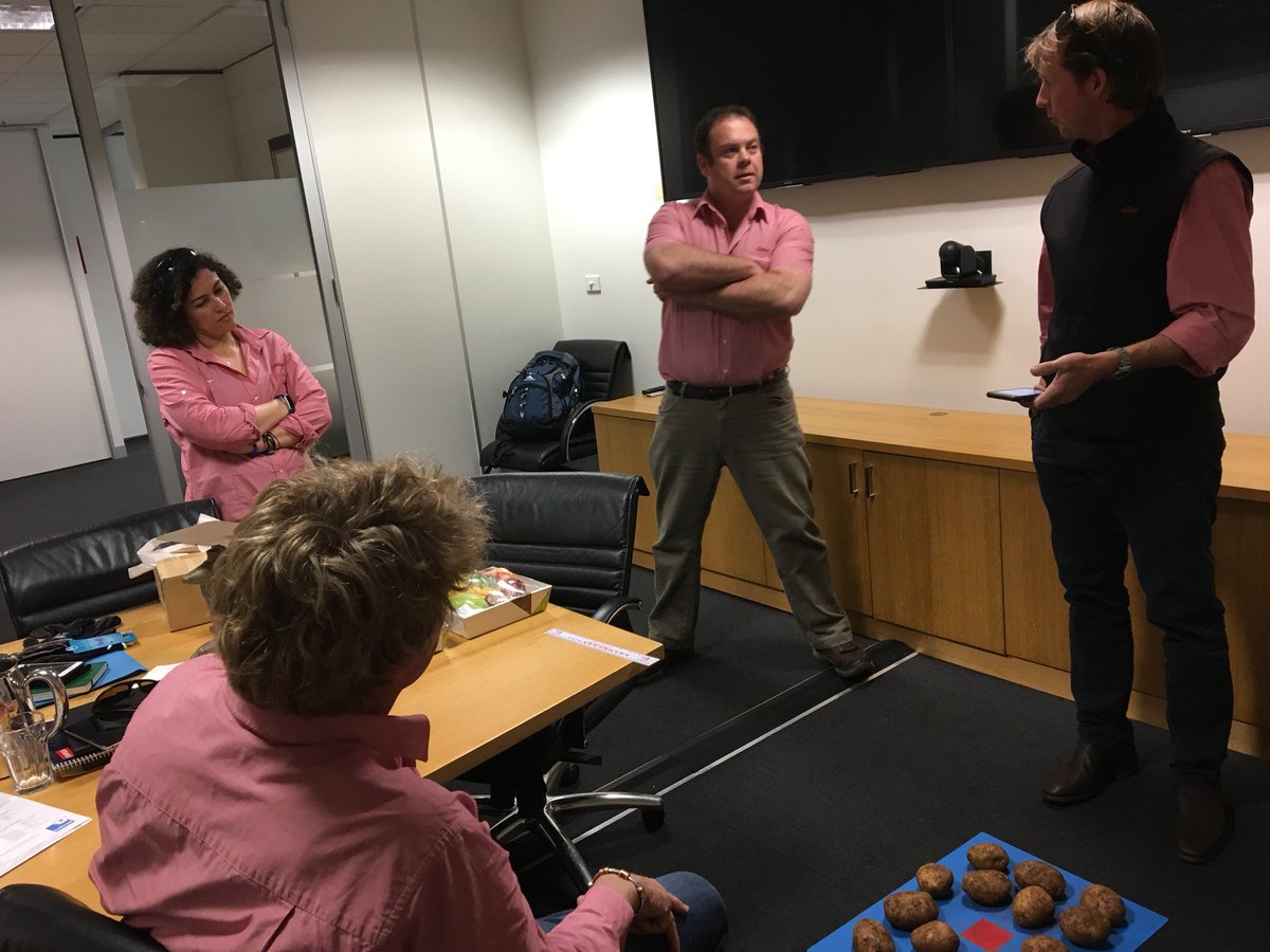 plminahan's tweet photo. @EldersLimited potato gurus assessing potato measuring app, amazingly accurate. A great tool for in field decision making. https://t.co/PFXEHPfgRW