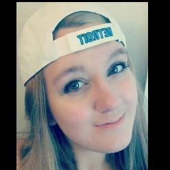 AllisonClaire19's tweet photo. #NewProfilePic I guess you tweet new profile pics now lol https://t.co/11h19eGFVT