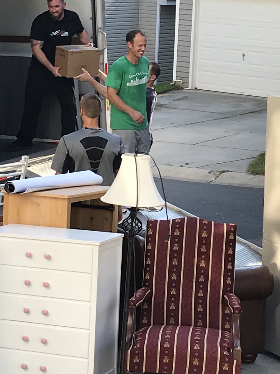 MayhemF3's tweet photo. #OperationKachowMove 12 Men from JGR, F3 &amp; Glenridge filled that 27 footer w the Belk’s whole world. Many hands def make light work. Hammered loading less 2 hrs &amp; met F3 Low Rider ex-NFL player #massivestructure Aye https://t.co/IbwHzYNV7C