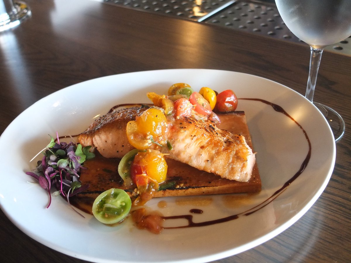 prochile_us's tweet photo. “We are very excited to see what our customers think”. American Prime in McLean, VA will be preparing an exclusive dish using @SalmondeChile during #BBQWeekDC @RAMWdc @ProChile https://t.co/GsmZxDvwG9