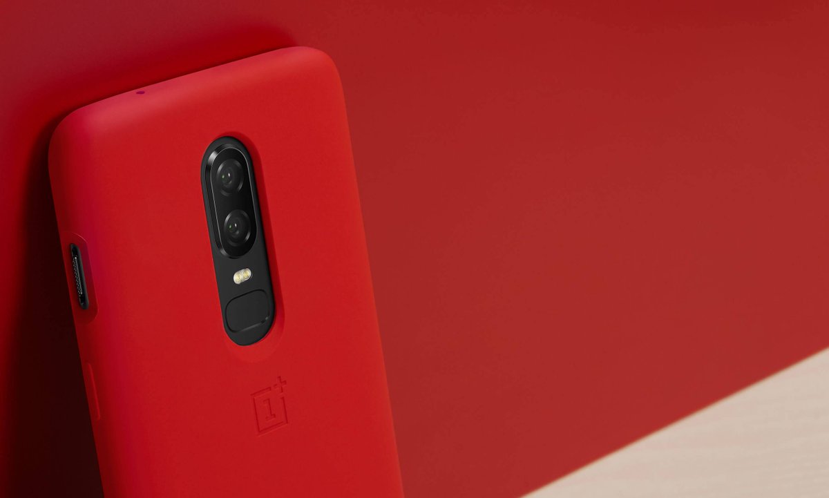 OnePlusColombia's tweet image. Llena de estilo y color tu #OnePlus6 con la increíble carcasa de silicona roja

Encuéntrala ya en nuestra página web oneplus.net.co

#OnePlusColombia
#OneplusCo
#OnePlus
#NeverSettle
#TheSpeedYouNeed
#Red
#Case