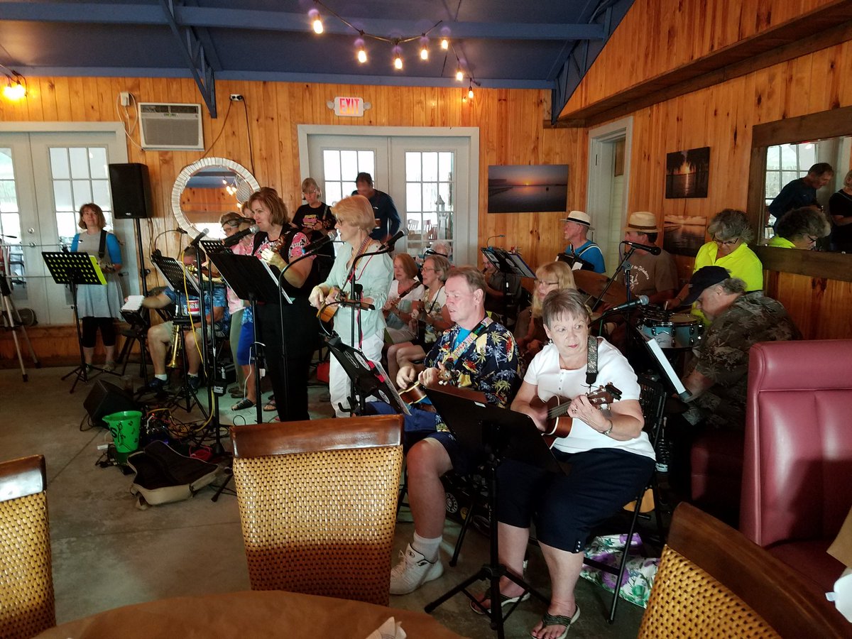 We're having a blast at Alice's in St. Andrew's. #UkeLife #UOSA #StAndrewsUkes #DestinationPanamaCity