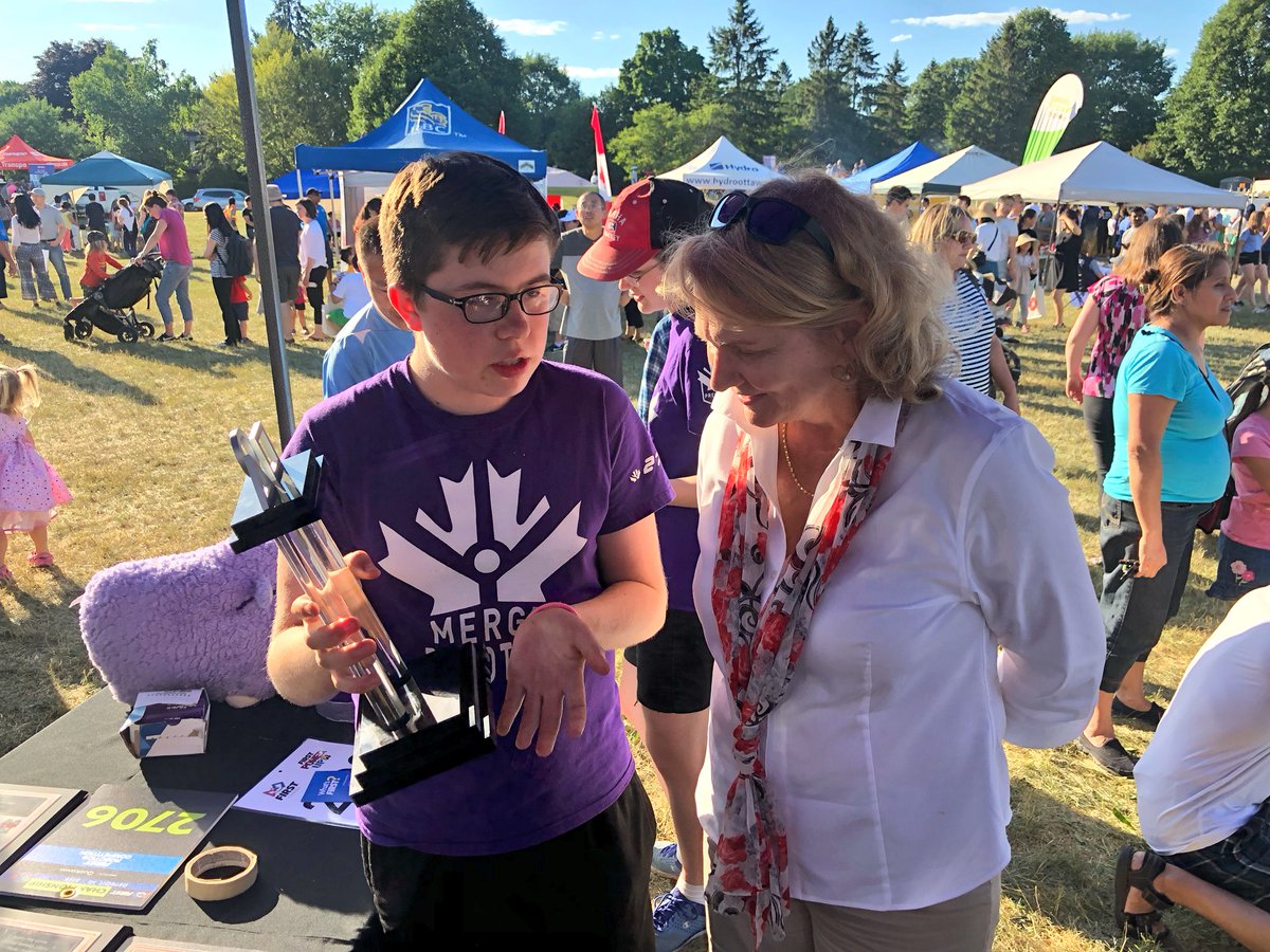 frc2706's tweet photo. Thank you @karenmccrimmon for stopping by and cheering on our team! 😀 https://t.co/PbfDXuRc7u