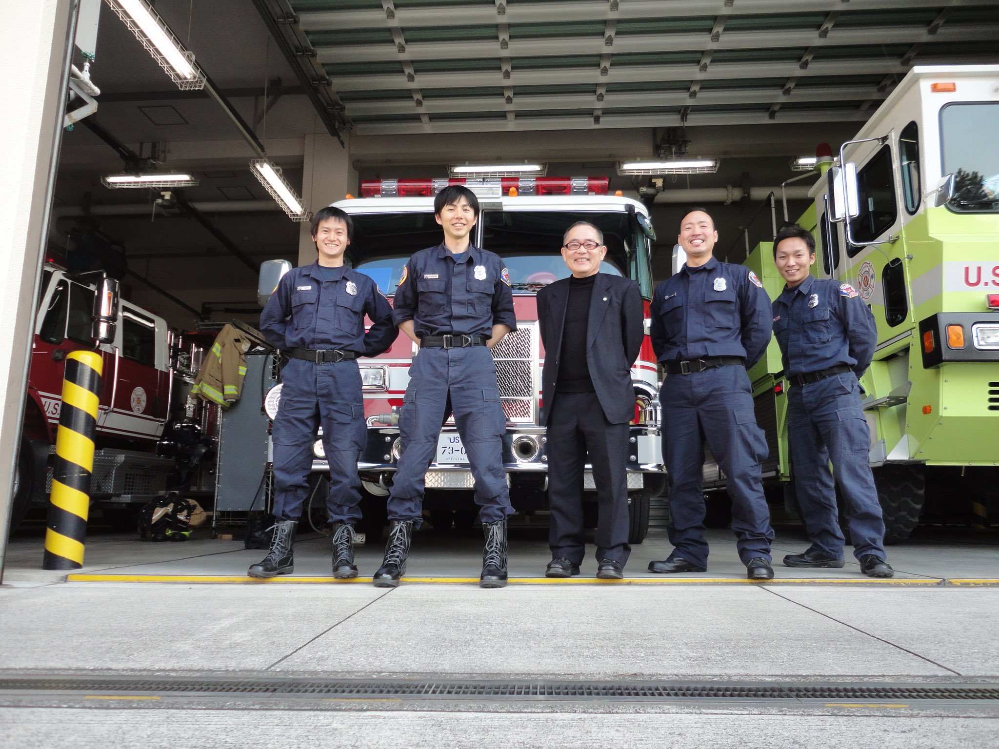 えるいー Le装備 Deanlofgrenka9 米軍基地の消防もカッコいいんですが 給料はやはり似たような感じみたいですね 警備員も消防職もやっぱカッコいいですよね 英語力がかなり必要ですが笑 T Co Xvamwmf72y Twitter