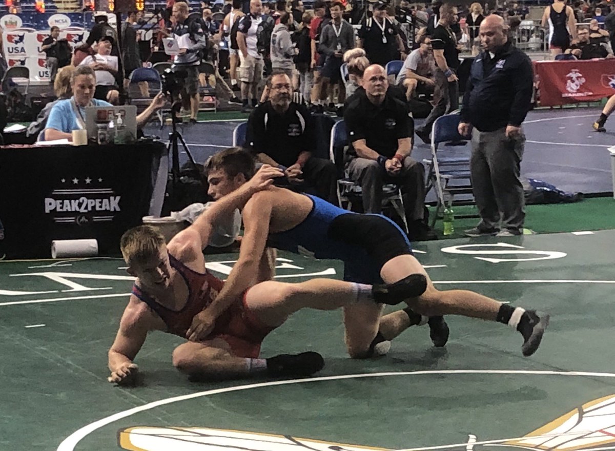Zach Wallace grinds out a 9-7 win in the consolation bracket to stay alive in Cadet Greco. 
#Fargo2018