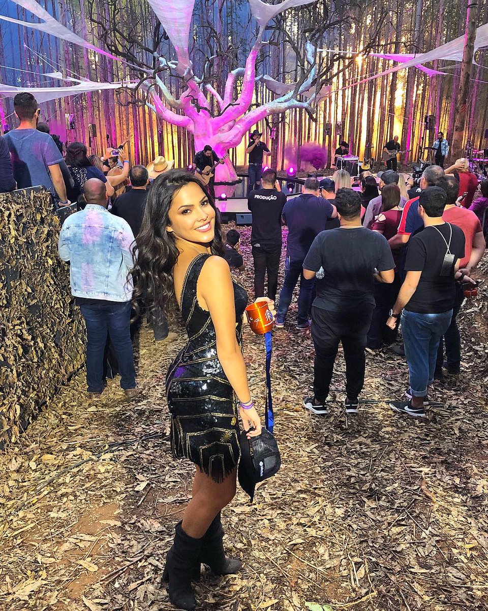 EmillyMayla4's tweet photo. Ela é muito linda

EMILLY COM MARCOS E BELUTTI https://t.co/q8S2A2EtSH