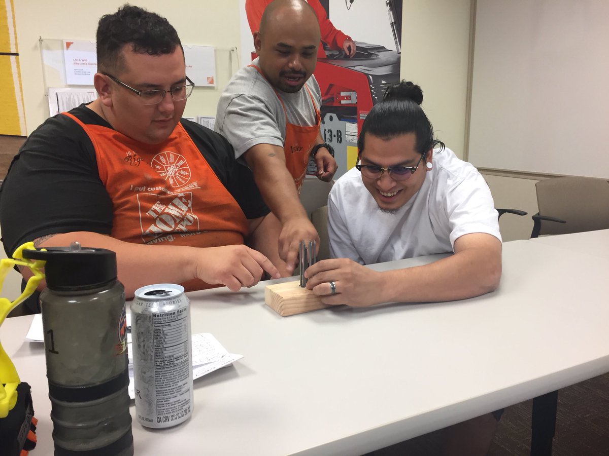 5087Rdc's tweet photo. Course #4 in Emotional Intelligence. Associates learning social skills from one another https://t.co/2CLDGCKkn2