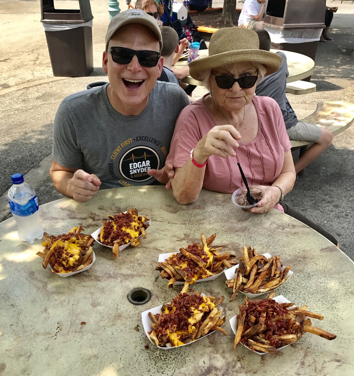 edgarsnyder's tweet photo. Last Friday, our firm celebrated our Annual Employee Appreciation Day. We kicked things off with a firm-wide meeting and breakfast, then we headed to @Kenny_Kangaroo with our families for some rides, food, face painting, and more. It was great to meet everyone! https://t.co/kyH8h9SdGT