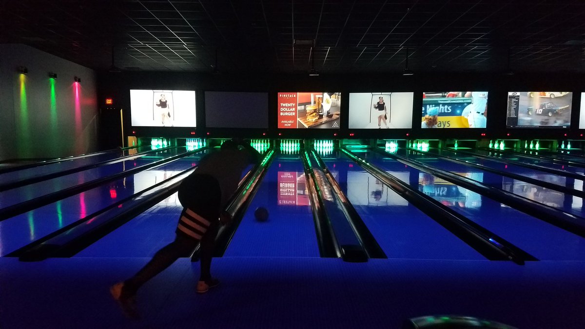 The boys, <a href="/MadMax__23/">Napoleon Maxwell</a> &amp; @MRFIU91, have gone 🎳ing!

<a href="/FIUFootball/">FIU Football</a>

#PawsUp