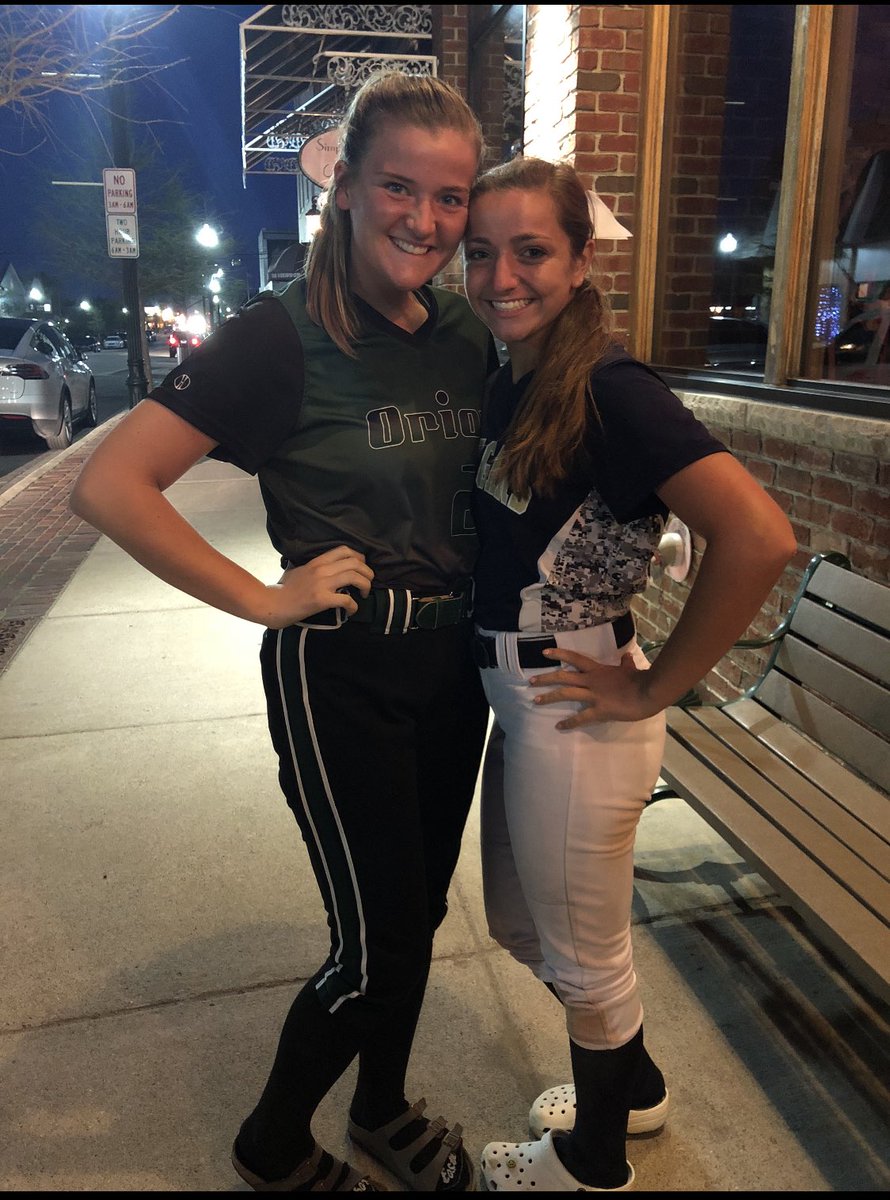 laurennerickson's tweet photo. Happy birthday Bethyy! I’m so glad we’re friends after all these years 😊 love you forever 💗 @bethany6gardner https://t.co/hOjkMG7ISe