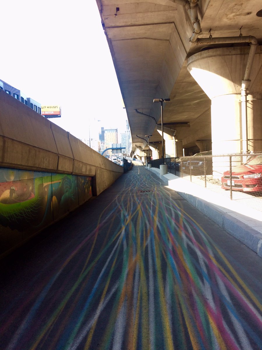 theRunnersRun's tweet photo. The road home is paved in color. 

5 mile #runcommute #marathontraining https://t.co/9RAwgFAJWa
