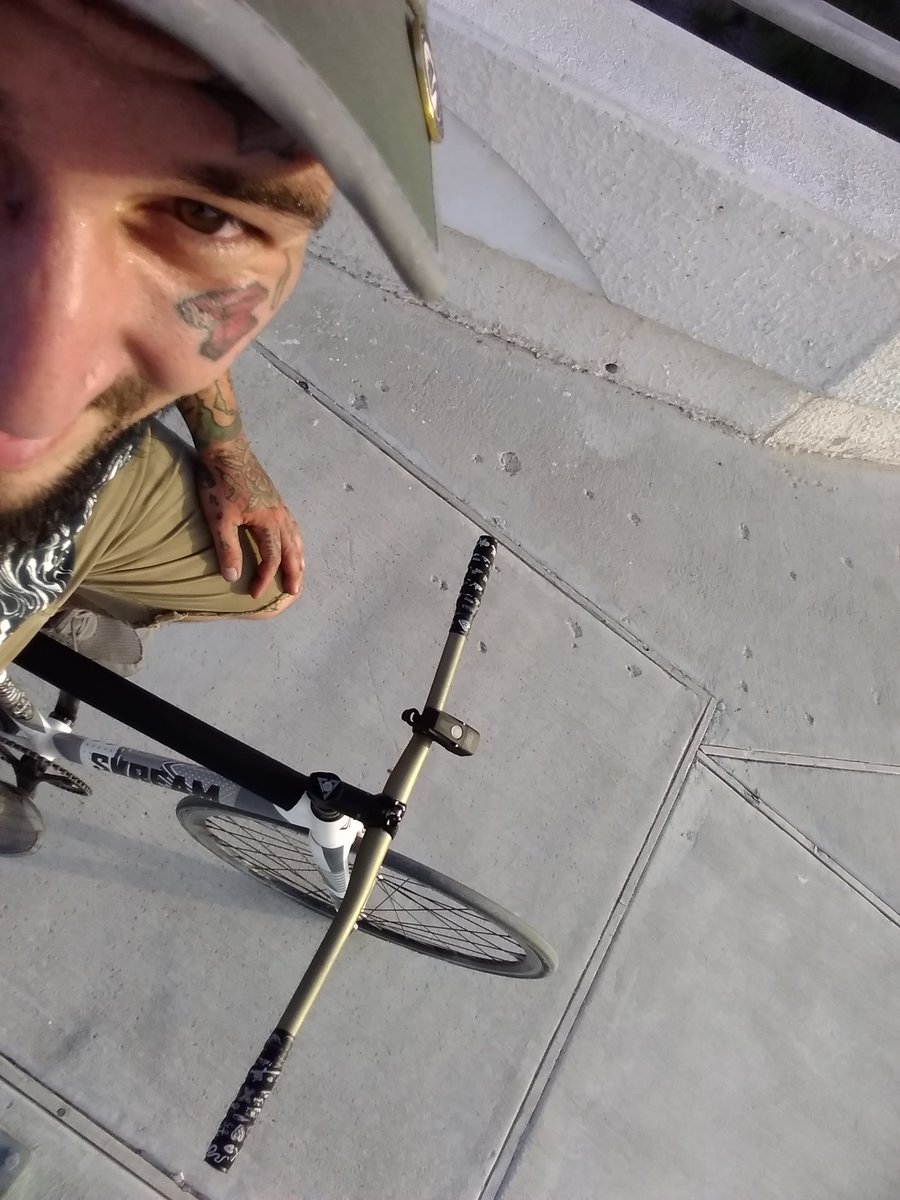 JawnBishop's tweet photo. Been a while hope everyone is fantastic #FixedGear
#Cycling #JawnBishop
#Riding
#Exercise https://t.co/Six5mBSd9z