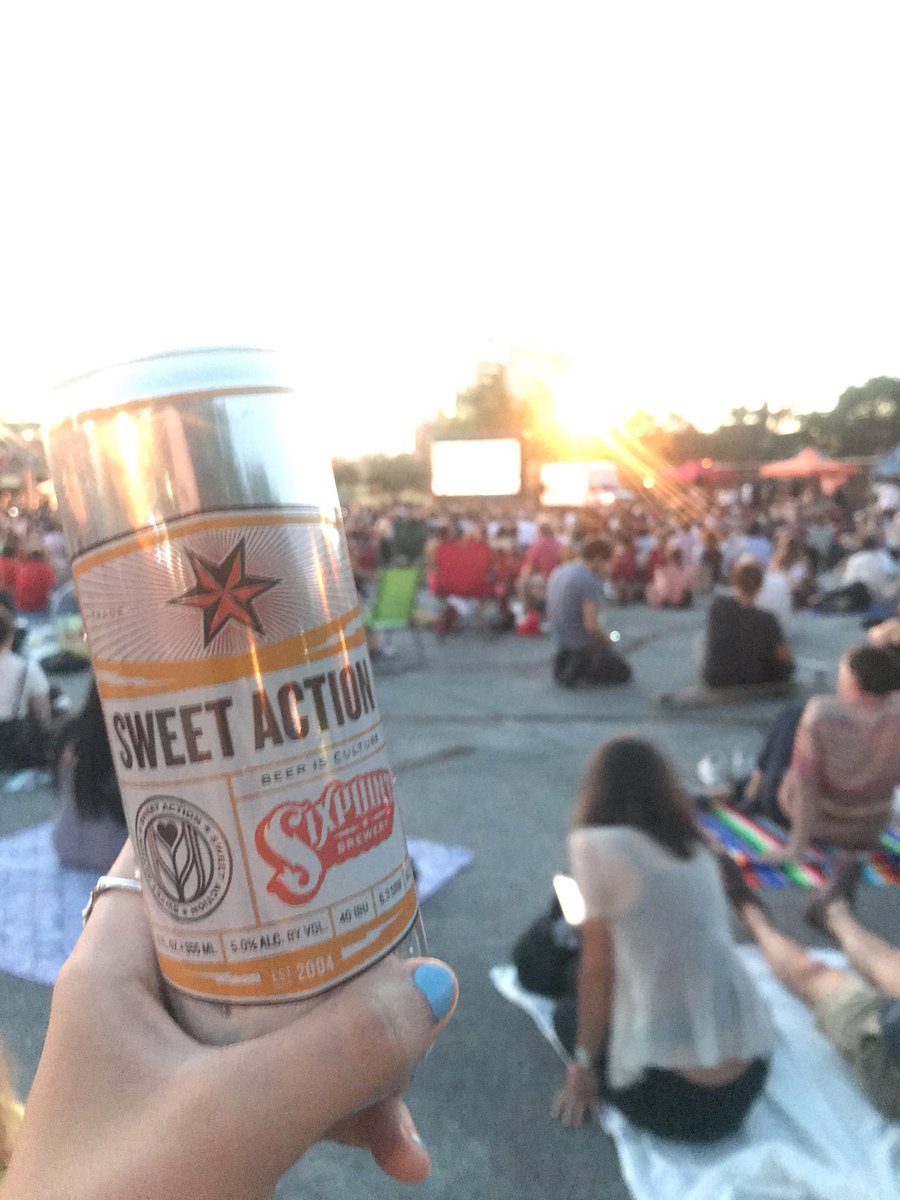 Movie is on! $6 <a href="/sixpoint/">Sixpoint</a> making this summer rom com night perfect ✨