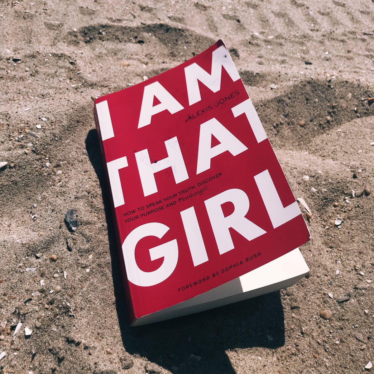 C_Buie1's tweet photo. This book is a reminder that you matter, that what you think is important, what you say is powerful and who you choose to be is sacred. #BeUnpopular #BeHardcore #IAmThatGirl https://t.co/8lL82De9iV